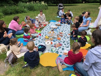 Wycieczka AKP do Uzarzewa - zdjęcie uczestników