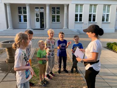 "Nocowanko" w MDK - uczestnicy "Bajkoteki", "Zdrówka" oraz "Rękodzieła"