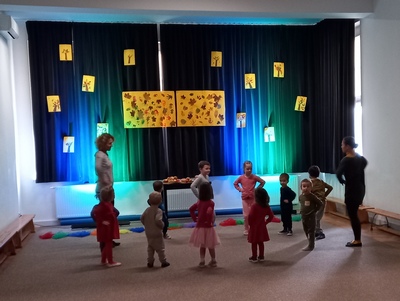 Spektakl AKP "Kolorowa jesień" - uczestnicy